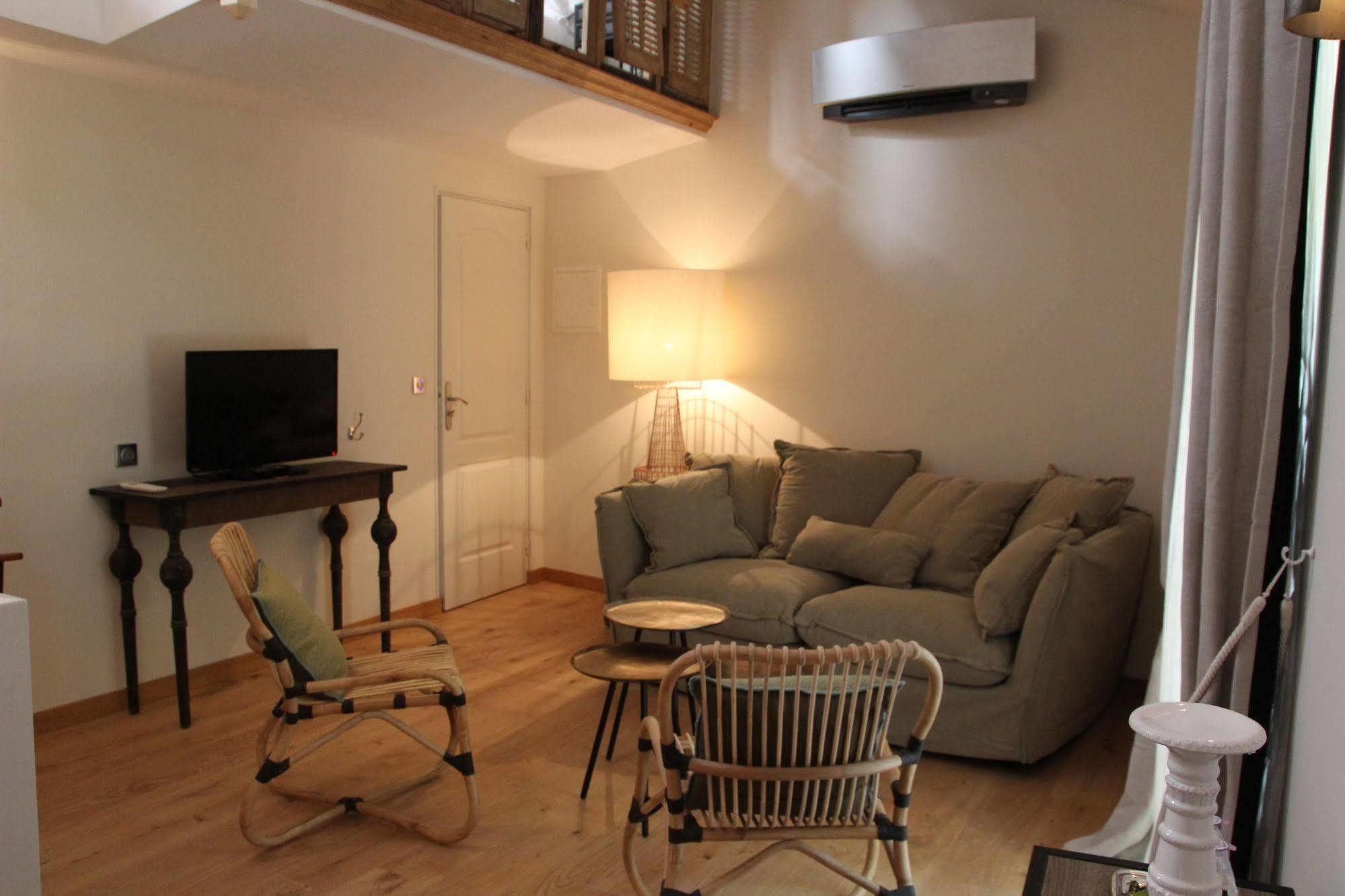 Maison D'Hotes Les Varietes Saint-Remy-de-Provence Ngoại thất bức ảnh